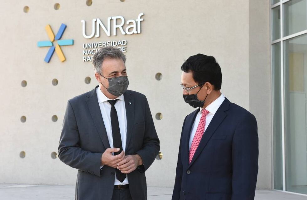 El intendente recibió al embajador de Vietnam en la UNRaf