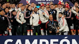 River con el trofeo de la Liga Profesional