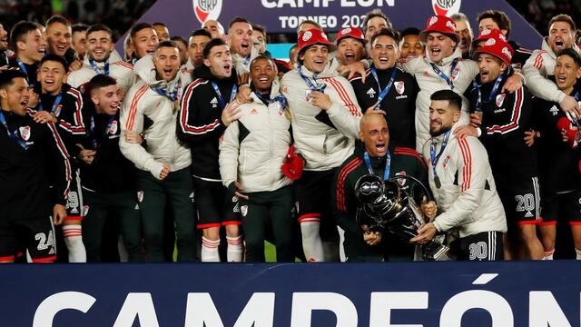 River con el trofeo de la Liga Profesional