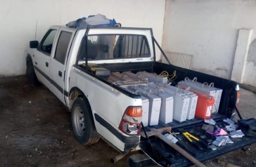 Córdoba: lo atraparon robando baterías de las antenas de telefonía