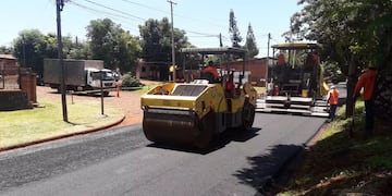 La obra abarca unos 400 metros de cada mano.