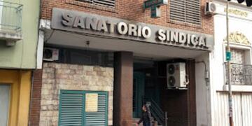 El trágico accidente ocurrió en el sanatorio de Suoem en Córdoba Capital.