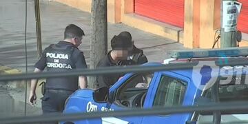 El joven fue detenido en barrio Pueyrredón. (Captura)