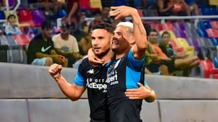 Maravilla Martínez por tres. El ex Instituto le dio un triunfazo a Racing Club ante Central Córdoba (Gentileza Mundo Racing)