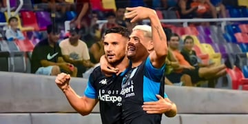 Maravilla Martínez por tres. El ex Instituto le dio un triunfazo a Racing Club ante Central Córdoba (Gentileza Mundo Racing)