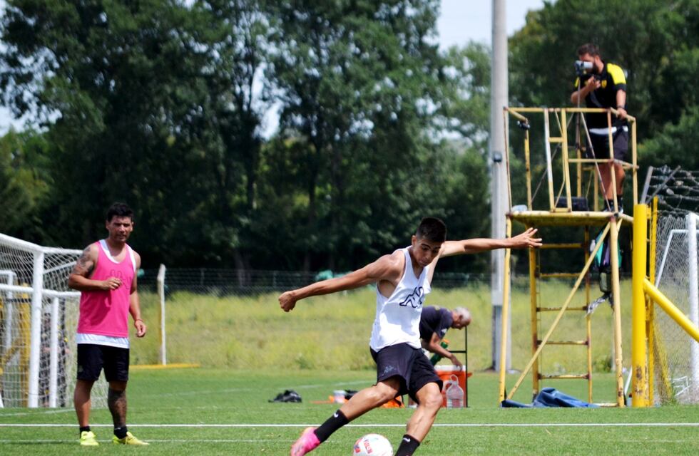 Santamarina de Tandil ganó su primer amistoso en la pretemporada de verano 2022