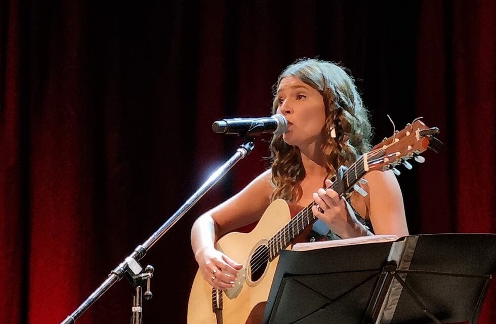 Maggie Cullen llega a Rafaela con “Acústica”