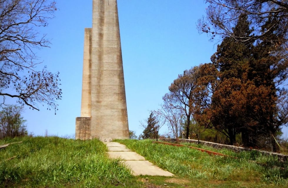 En Córdoba, hay un monumento que es más alto que el Obelisco: cuál es su increíble historia