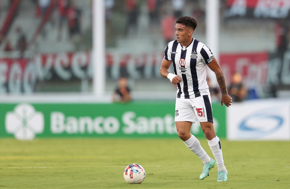 El reto viral del árbitro Loustau a Enzo Díaz que “predijo” la expulsión del jugador de Talleres