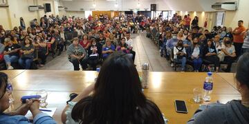 En plenario provincial el SUTE condicionó la aceptación de la propuesta salarial del Gobierno de la provincia. Gentileza
