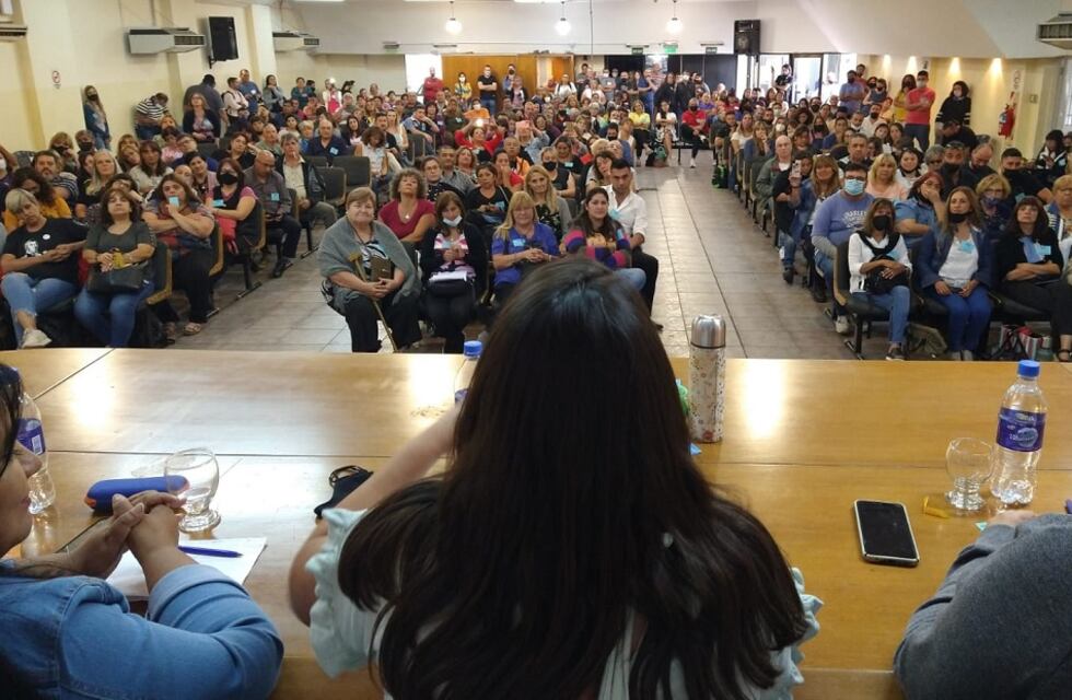 El SUTE condiciononó la aceptación de la propuesta salarial del Gobierno