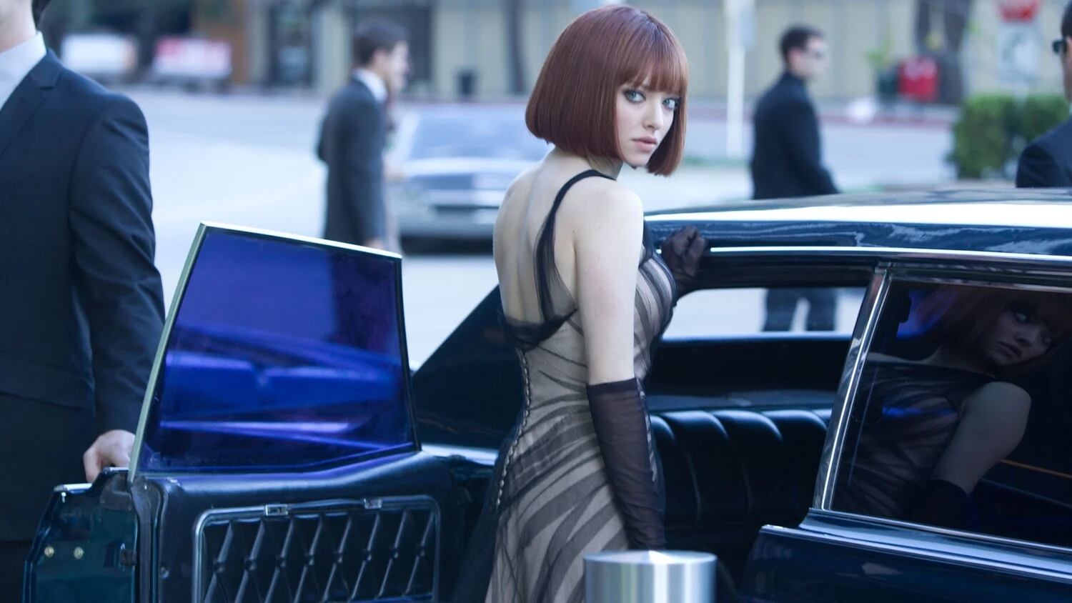 La película de Netflix fue dirigida por Andrew Niccol y protagonizada por Clive Owen y Amanda Seyfried.