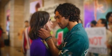 Choose Love. (L to R) Laura Marano as Cami, Jordi Webber as Jack in Choose Love. Courtesy of Netflix © 2023.