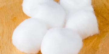 El algodón en el freezer es un truco casero muy utilizado durante el verano