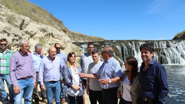 Recorrida por el distrito de Tres Arroyos del Ministro Provincial de Producción, Augusto Costa junto al intendente Sánchez
