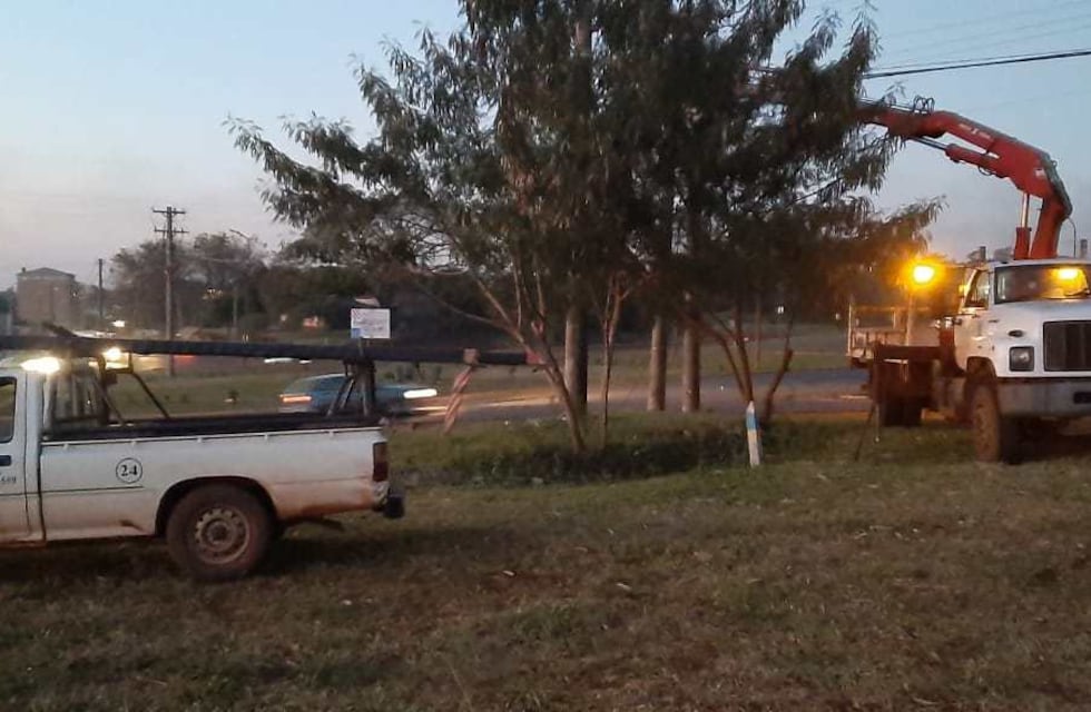 Oberá: un hombre incendió un poste de luz y gran parte de la ciudad terminó sin suministro