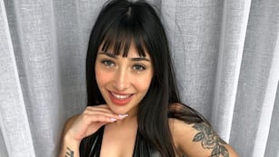 Pao Dulzura la rompió en Instagram con un catsuit engomado: “¿Quién quiere ser mi Batman?”