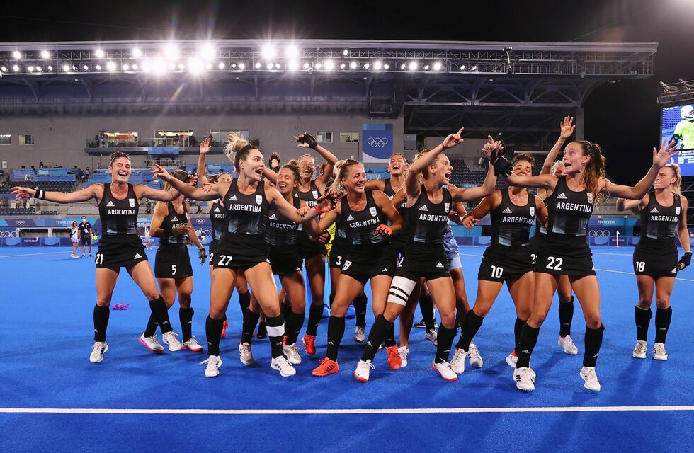 A puro baile y cumbia: los festejos de Las Leonas en el vestuario tras el pase a la final
