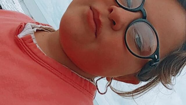Una familia pide ayuda para poder operar a una niña de diez años que padece Queratocono.