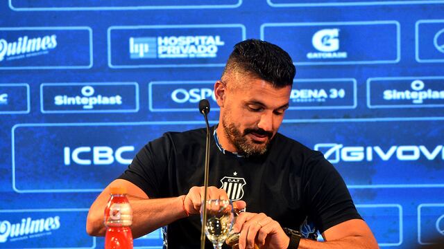 Conferencia de prensa de Javier Gandolfi, técnico de Talleres de Córdoba. (Pedro Castillo / La Voz)