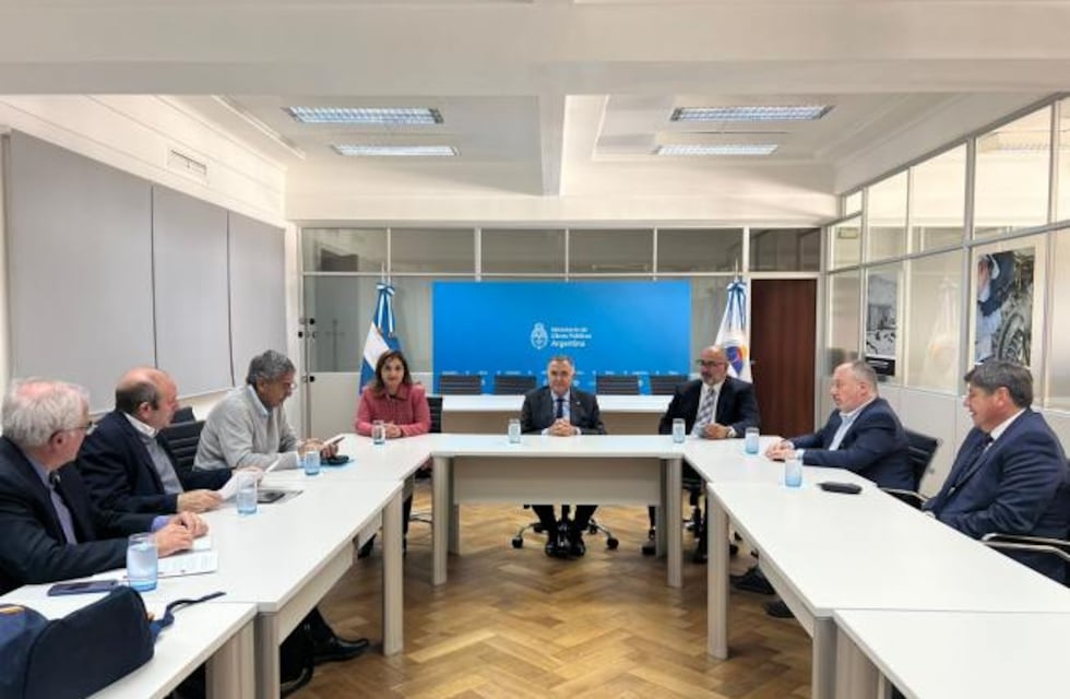 En Buenos Aires, Jaldo acordó el inicio de obras de desagües pluviales por $1.800 millones