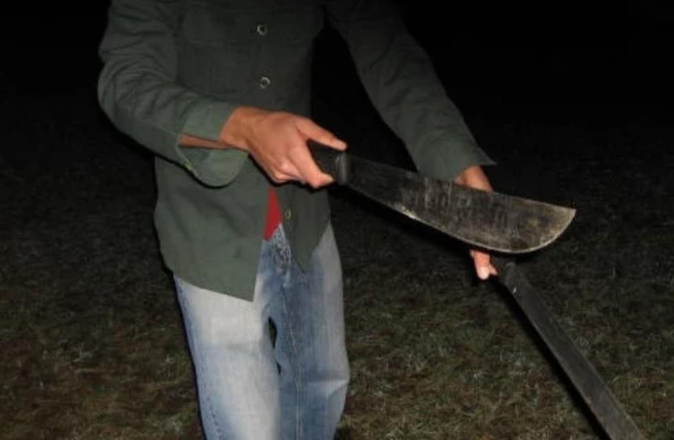 San Vicente: atacó a su familia con un machete y terminó detenido
