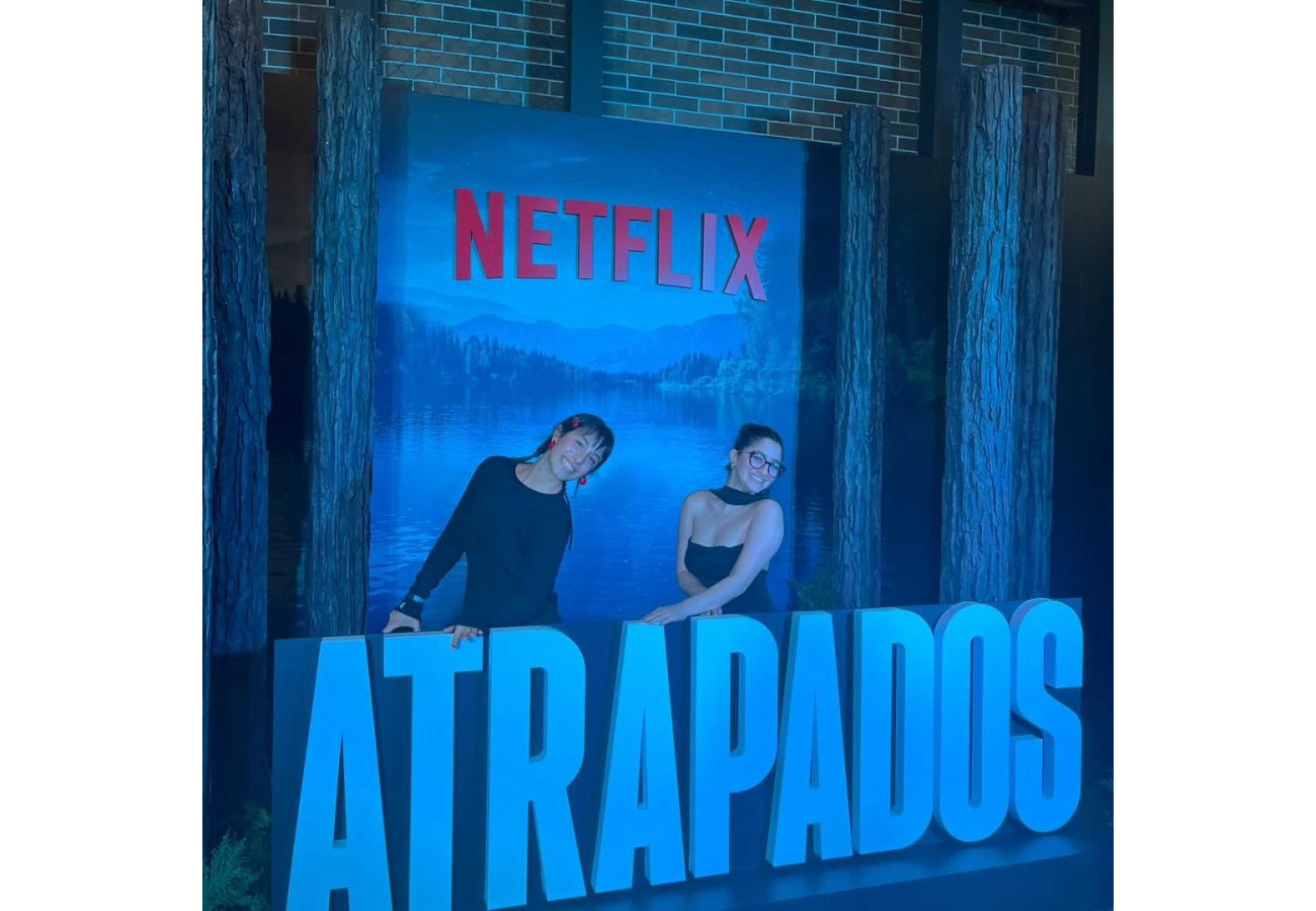 La joven actuó en la serie Atrapados.