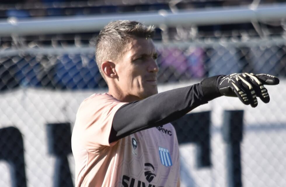 Perdió el lugar en Racing de Nueva Italia y se fue al fútbol colombiano