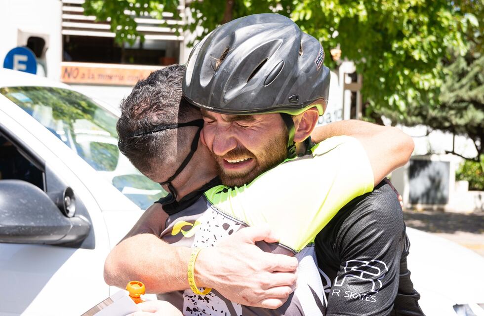 Eduardo Mulet unió Maipú con Alvear en rollers y rompió el record mundial
