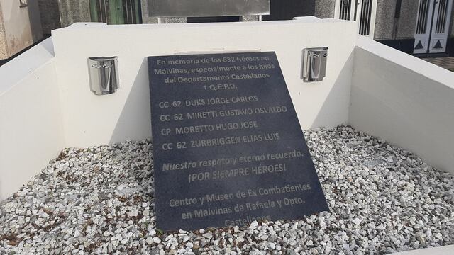 Cenotafio o memorial para recordar a los caídos en Malvinas nacidos en el Departamento Castellanos