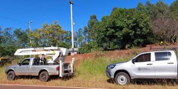 San Antonio: ejecutan obras de mejoramiento en el tendido eléctrico.