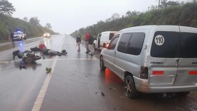 Choque entre un auto y una moto en Guaraní: hay dos heridos.