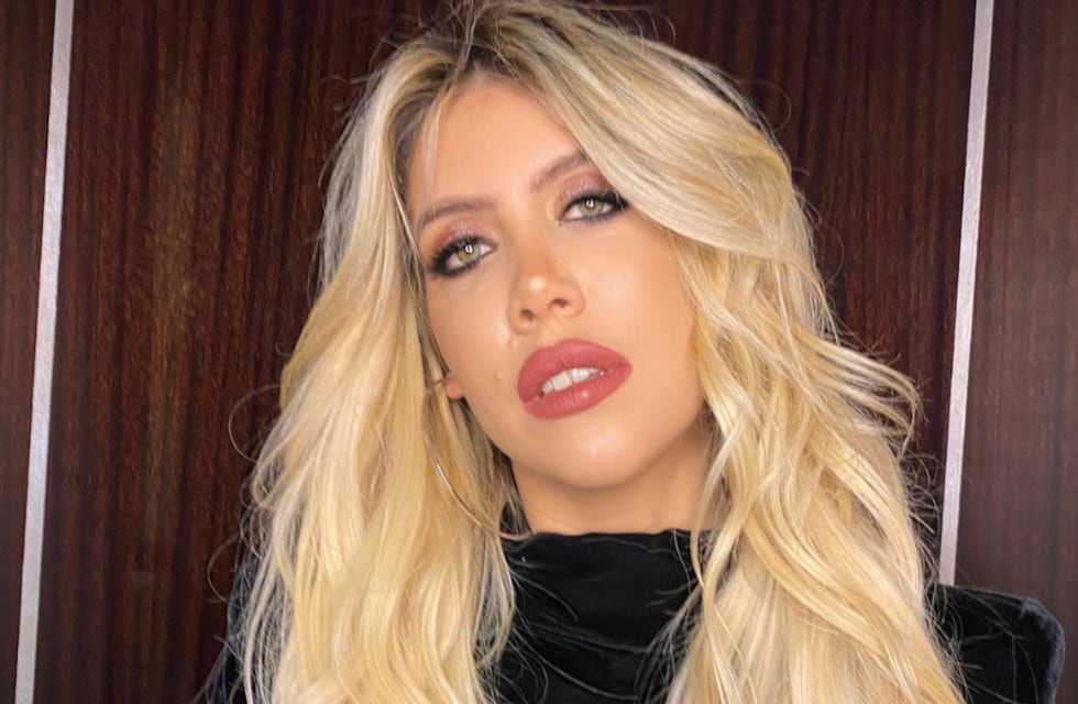 Wanda Nara cautivó con un vestido negro con aberturas, brillantes y un par de guantes de boxeo: “Nos vemos en Dubai”