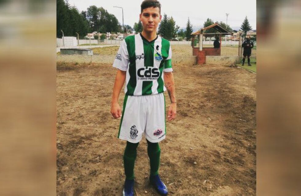 Habló el jugador de fútbol que le pateó la cabeza a su rival: “No quiero ni ver el video. Me da vergüenza”