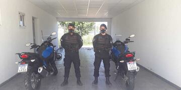 Policías héroes rescataron a dos nenes en un incendio en Puerto General San Martin