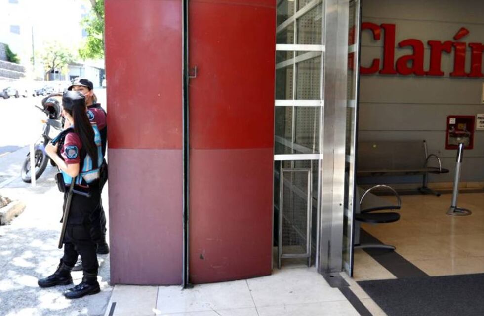 Los videos del ataque contra el edificio de Clarín