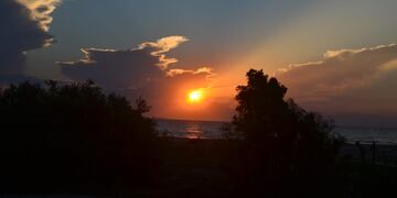 Miramar de Ansenuza entre nubes