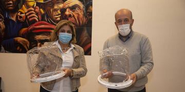 Entrega de cascos helmet