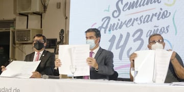 El intendente de Resistencia, el gobernador del Chaco y el presidente de la Fundación Urunday, presentaron el pedido formal que elevarán a la UNESCO.