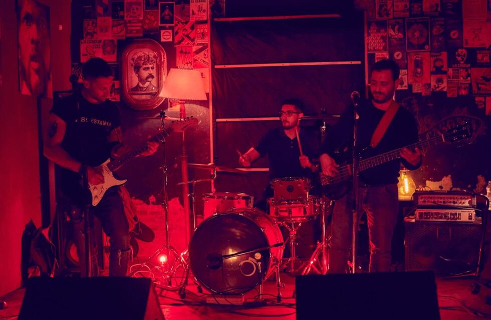 Así Estamos y Ustedira, bandas de rock de Arroyito y Tránsito se presentan este sábado en Córdoba