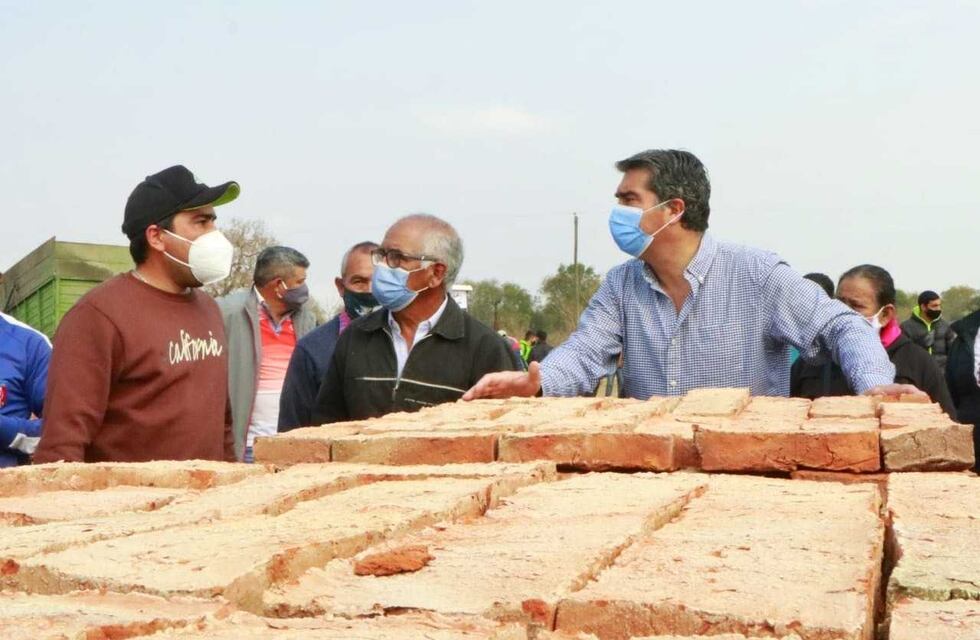 Chaco: Capitanich lanzó iniciativa para impulsar el sector ladrillero en la provincia