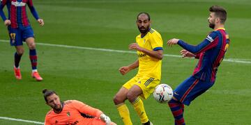 Conan cumplió en la visita al Camp Nou y sólo le convirtieron de penal. (AP)