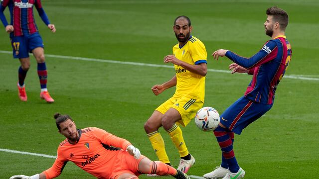 Conan cumplió en la visita al Camp Nou y sólo le convirtieron de penal. (AP)