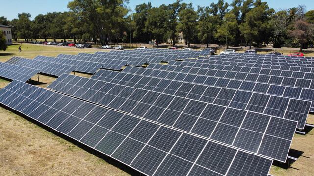 Puerto Belgrano: inauguraron un parque solar fotovoltaico