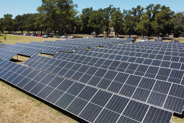 Puerto Belgrano: inauguraron un parque solar fotovoltaico
