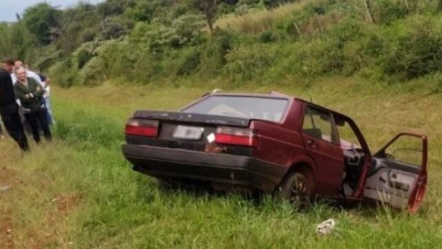 Accidente vial en Jardín América dejó a un automovilista fallecido.