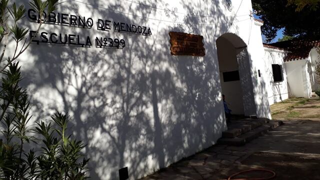Escuela Tierra del Fuego en Jaime Prats, San Rafael.