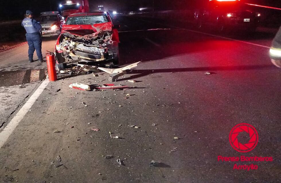 El Fuertecito: accidente entre un automóvil y un camión sobre ruta 19