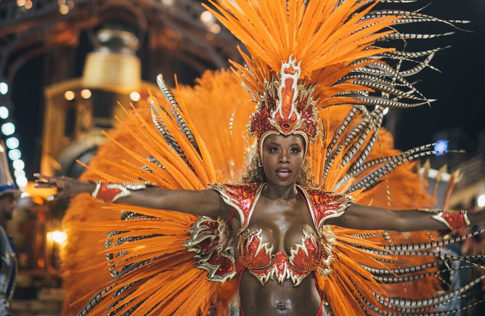 El corsódromo de Gualeguaychú se prepara para la segunda noche del Carnaval del País