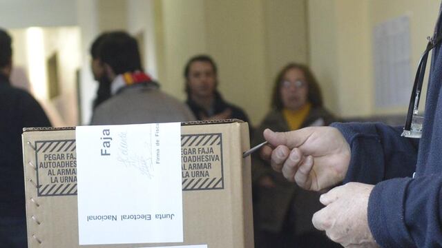 La impresión de los votos, con aporte del Estado.